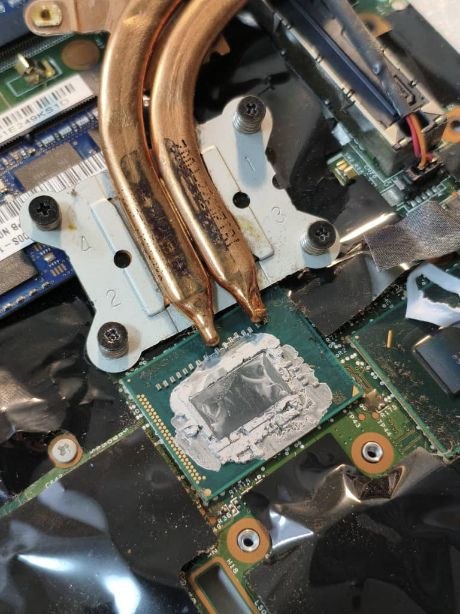 Old thermal paste on CPU